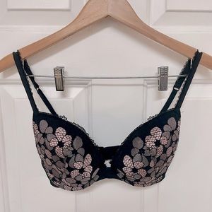 La Perla Studio 32E Underwire Bra with Removable Pads Lacy Trim